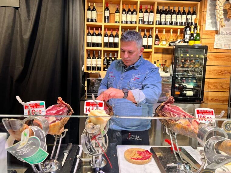 palma-authentically-city-tour-with-snacks-and-wine