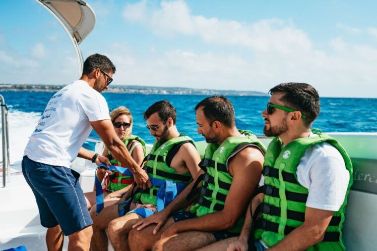 palma-bay-parasailing-experience