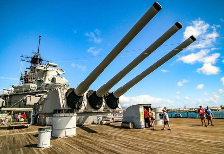 pearl-harbor-and-oahu-circle-island-tour-from-maui