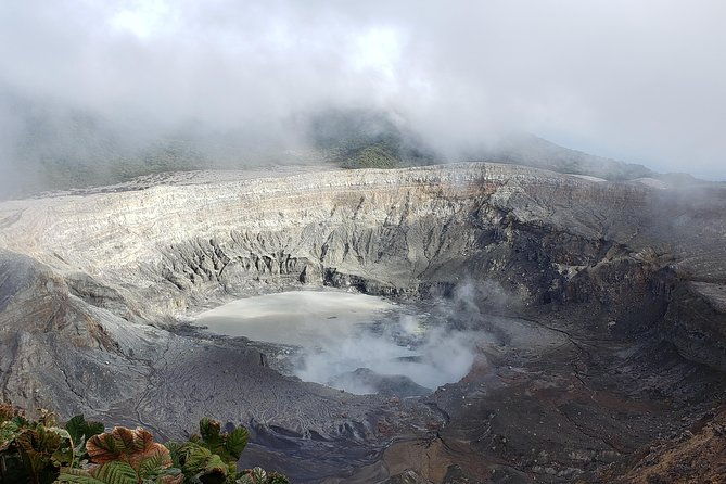poas-volcano-national-park-half-day-private-tour