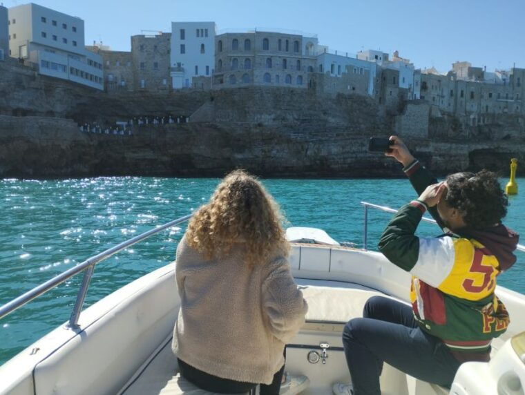 polignano-a-mare-speedboat-cruise-to-caves-with-aperitif