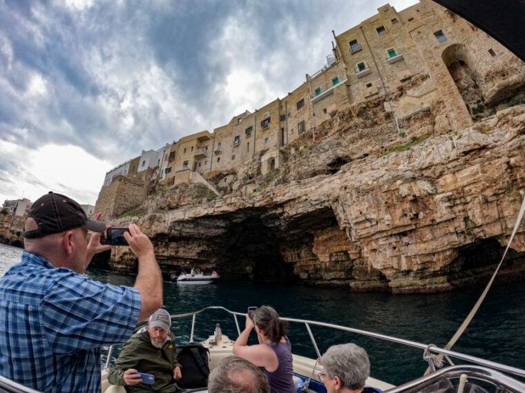polignano-guided-coastline-caves-cruise-with-swim-break