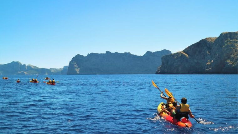 pollenca-kayak-and-coasteering-cliff-jumping