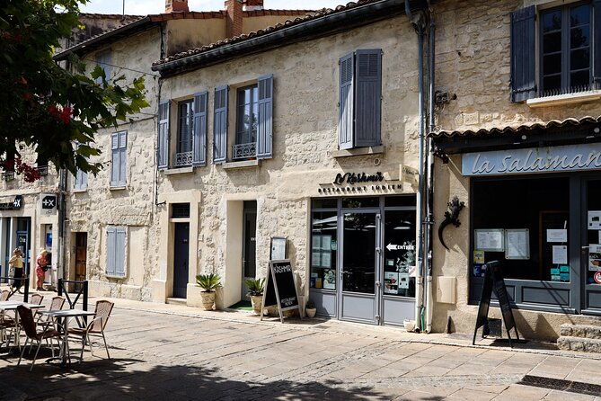 pont-du-gard-to-villeneuve-les-avignon-chateauneuf-du-pape-wine-private-tour