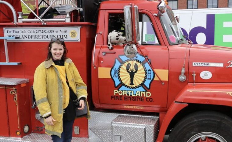 portland-maine-tour-in-vintage-fire-engine