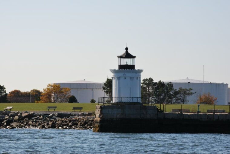 portland-sightseeing-cruise-to-portland-head-light