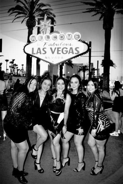 private-2-hour-lv-limo-tour-with-champagne-and-lv-goodies