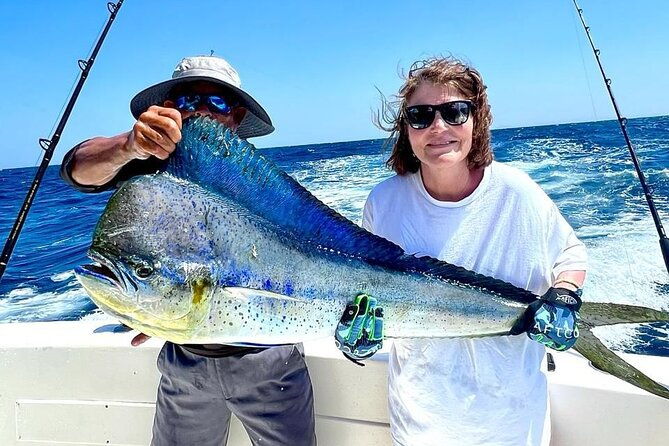 private-38ft-fishing-charter-in-tamarindo-with-food-and-drinks