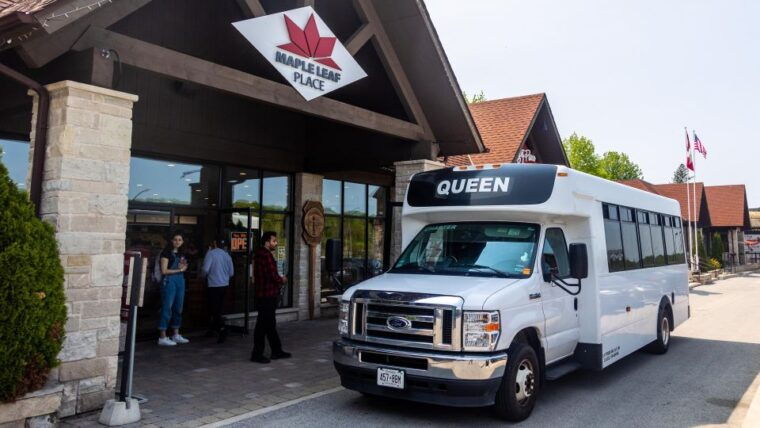 private-custom-niagara-falls-tour-for-groups-of-all-sizes