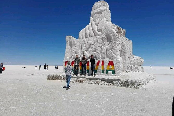 private-experience-biking-in-the-uyuni-salt-flats