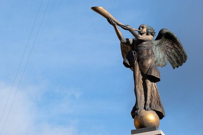 private-half-day-tour-of-vilnius-highlights-by-minivan