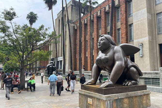 private-medellin-city-tour-comuna-13