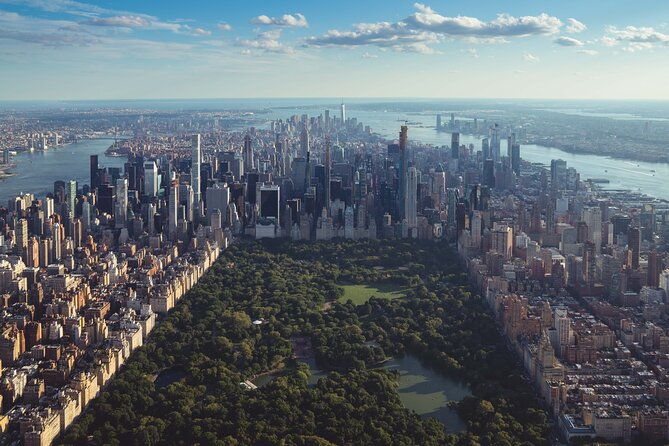 private-tour-explore-new-york-iconic-landmarks-guide-up-to-10pax
