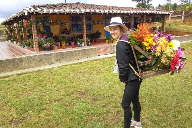 private-tour-medellins-flower-culture-the-silletero-tradition-of-santa-elena