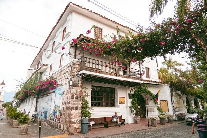 private-tour-santa-fe-from-medellin-colonial-treasure-traditional-jewelry