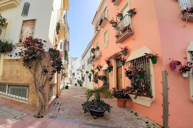 private-trip-in-gibraltar-and-estepona-from-marbella