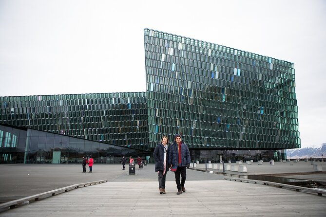 private-vacation-photography-session-with-local-photographer-in-reykjavik