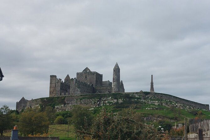 rock-of-cashel-cahir-blarney-castle-tour-from-dublin