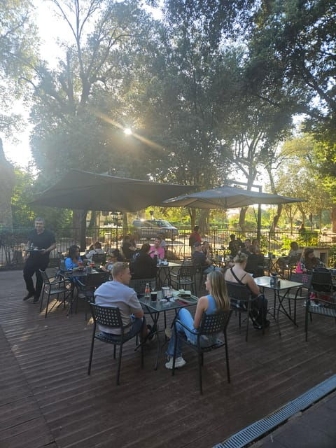 rome-villa-borghese-lake-tour-by-boat-paddling-independently-aperitivo