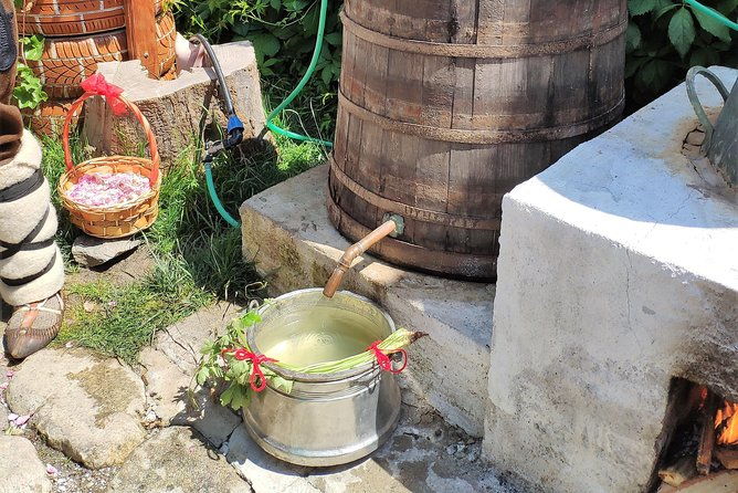 rose-jam-workshop-and-leavening-of-authentic-yoghurt-in-a-traditional-house