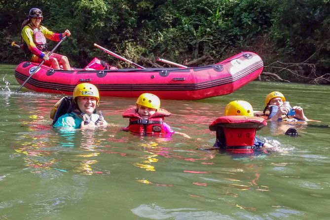 safari-float-in-the-sarapiqui-river