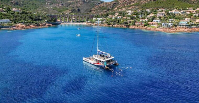 saint-raphael-guided-cruise-discover-a-beautiful-coastline