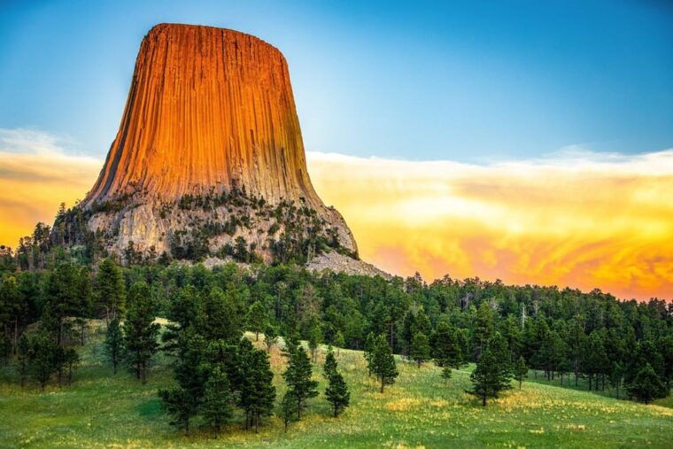 salt-lake-city-yellowstone-national-park-6-day-tour