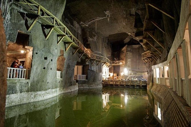 salt-mine-guided-tour-door-to-door-service