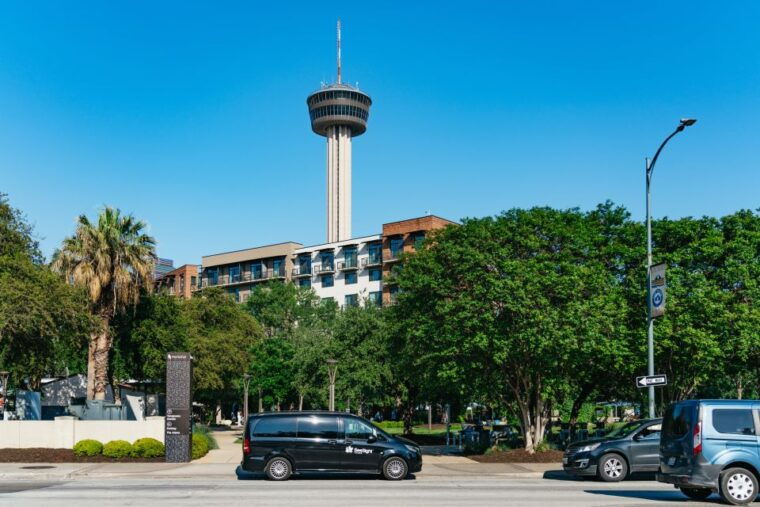 san-antonio-small-group-night-tour-with-river-walk-cruise