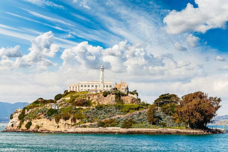 san-francisco-bay-sailing-tour-with-drinks
