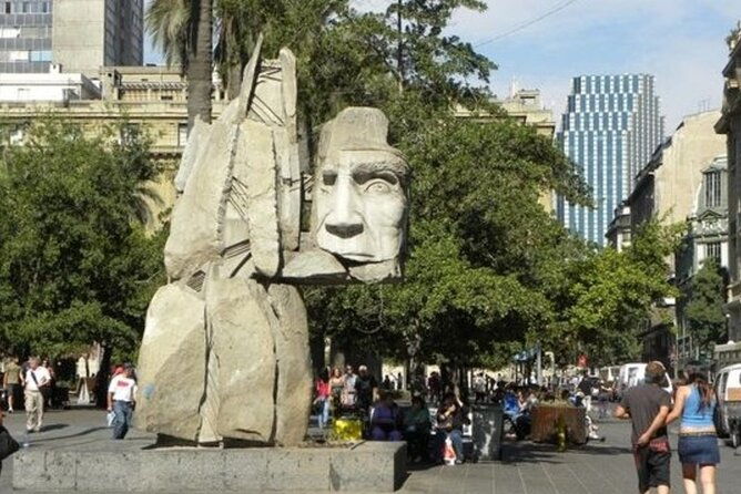 santiago-de-chile-highlights-walking-tour-with-a-guide