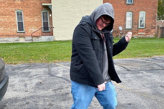 scavenger-hunt-in-green-bay-by-wacky-walks