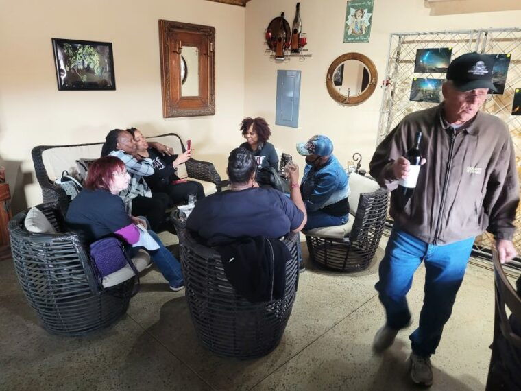 scenic-desert-wine-distillery-tastings-brewery-rt66-lunch