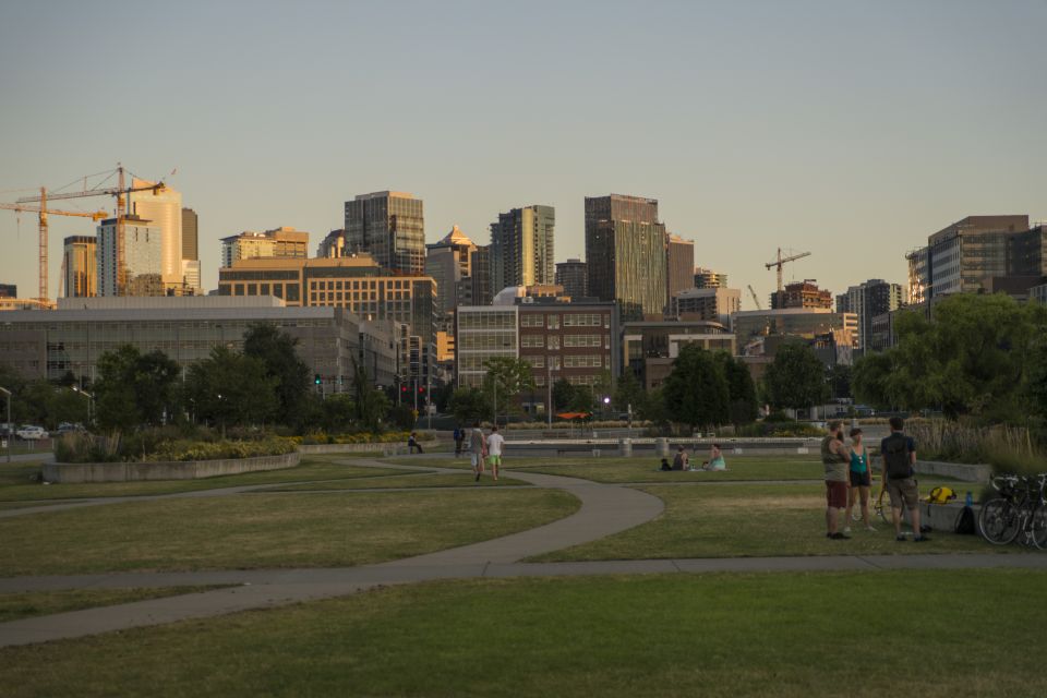 seattle-sightseeing-bus-tour-with-the-ballard-locks