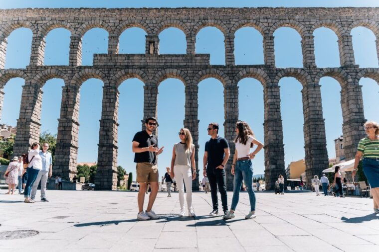 segovia-guided-visit-alcazar-hiking-with-high-speed-train