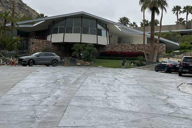 self-guided-driving-audio-tour-of-palm-springs