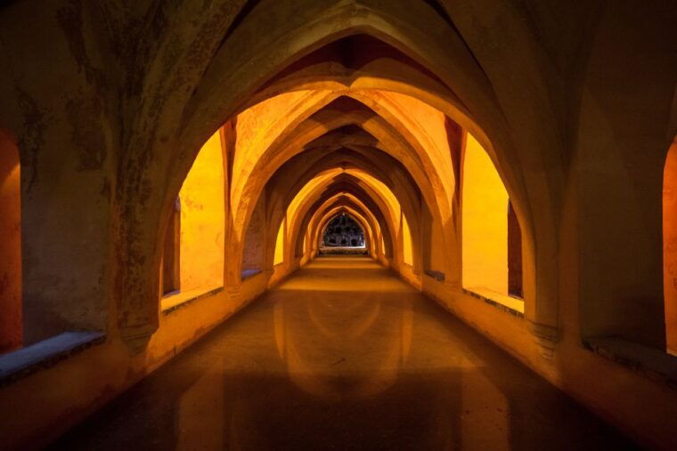 seville-alcazar-guided-tour-with-entrance