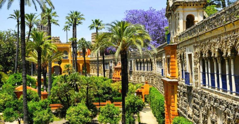 seville-cathedral-giralda-and-royal-alcazar-guided-tour