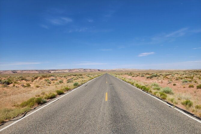 shaka-guide-road-to-monument-valley-in-arizona
