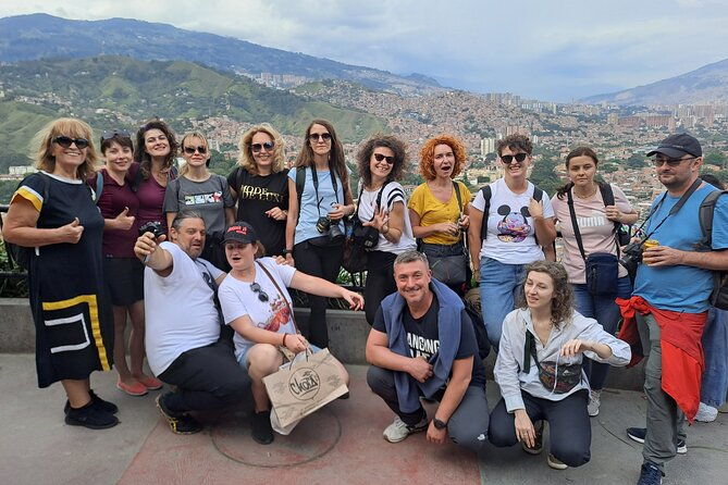 shared-tour-commune-13-and-metro-cable-la-aurora-of-medellin
