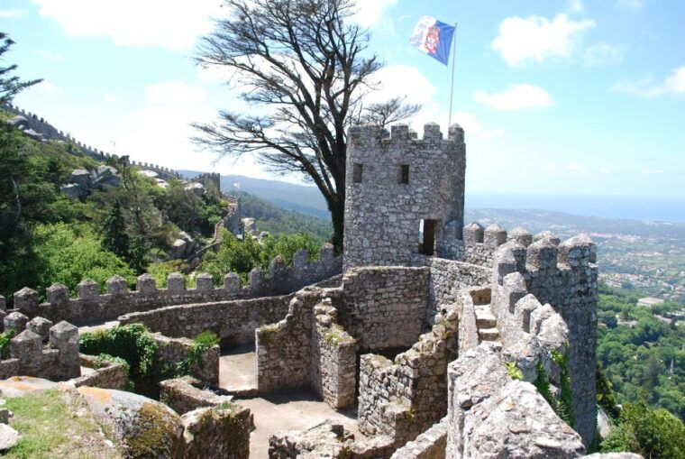 sintra-4-major-monuments-tour-e-car-with-gps-audio-guide