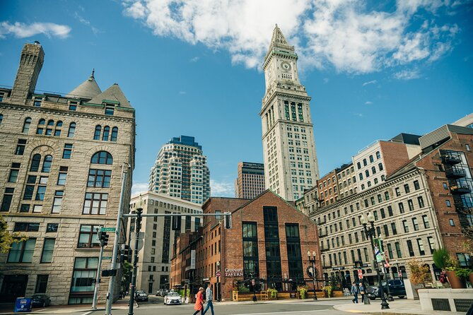 small-group-guided-walking-tour-of-boston-with-boat-cruise