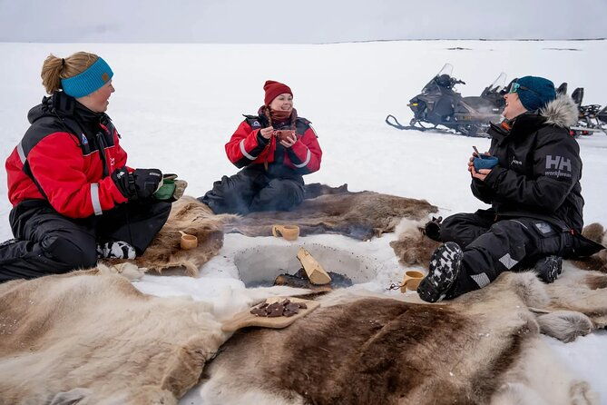 snowmobile-and-icefishing-adventure