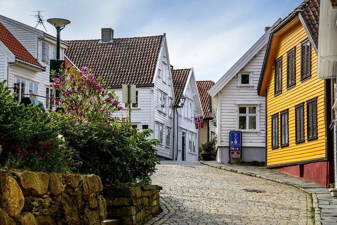 swords-in-rock-monument-and-stavanger-highlights-private-tour