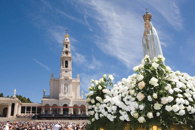 take-fatima-batalha-alcobaca-and-obidos-from-nazare-private-tour