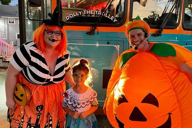 the-boomobile-trolley-45-minutes-of-family-halloween-fun