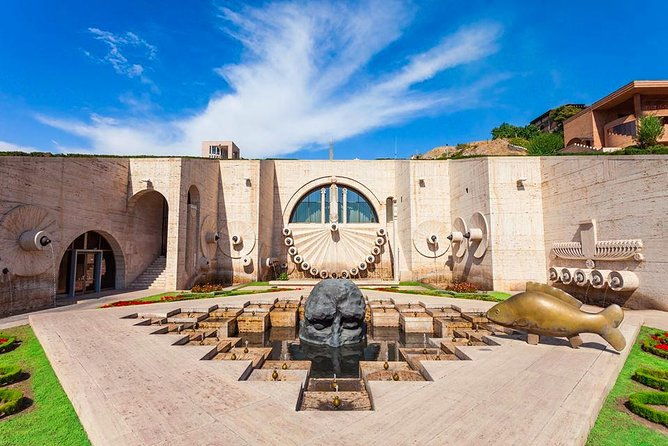 the-stalin-car-yerevan-city-tour-armenia