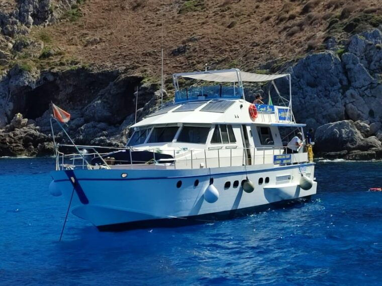 trapani-yacht-excursion-to-levanzo-and-favignana-with-lunch