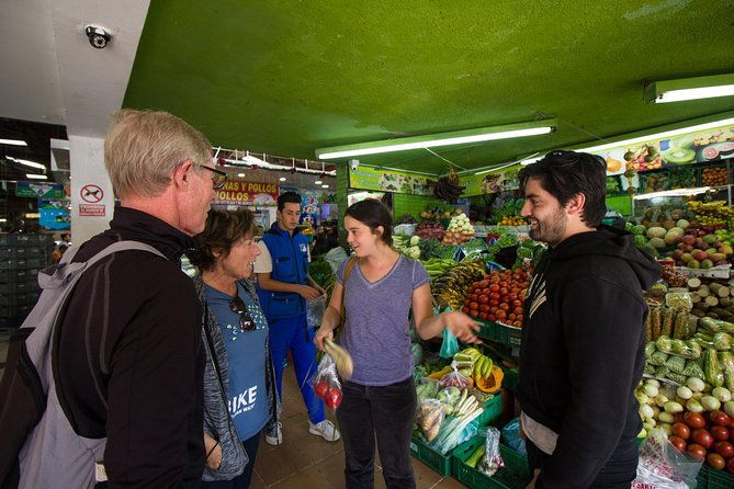 tropical-abundance-interactive-cooking-class-in-bogota