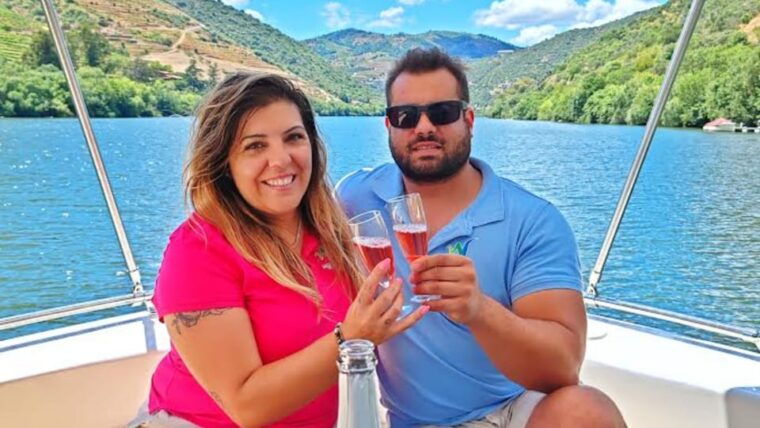 tua-ansiaes-boat-trip-tua-pinhao-lunch-calca-curta
